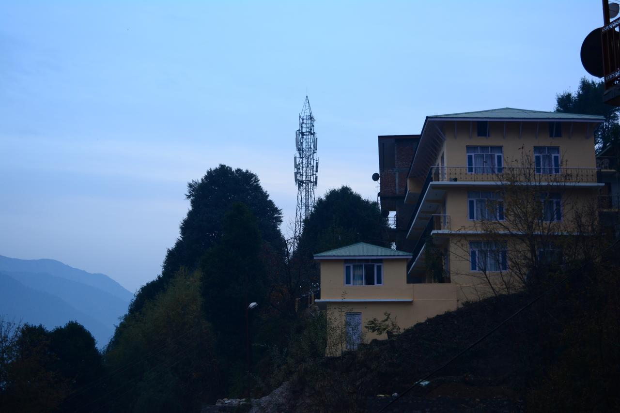 Bed and Breakfast Ambika Bliss Manāli Exterior foto