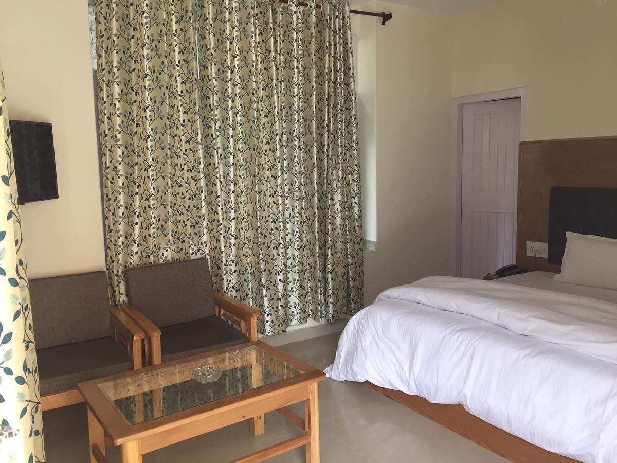 Bed and Breakfast Ambika Bliss Manāli Exterior foto
