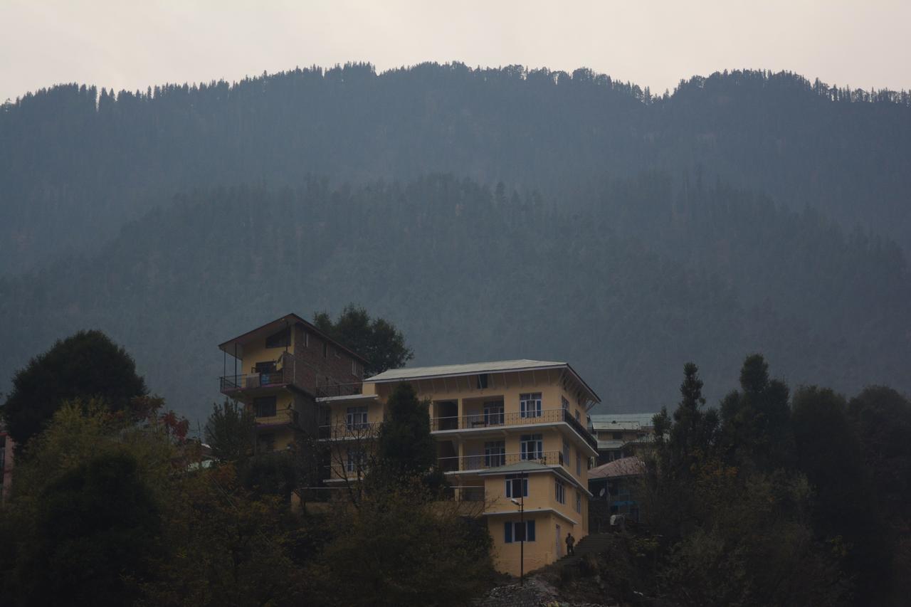 Bed and Breakfast Ambika Bliss Manāli Exterior foto