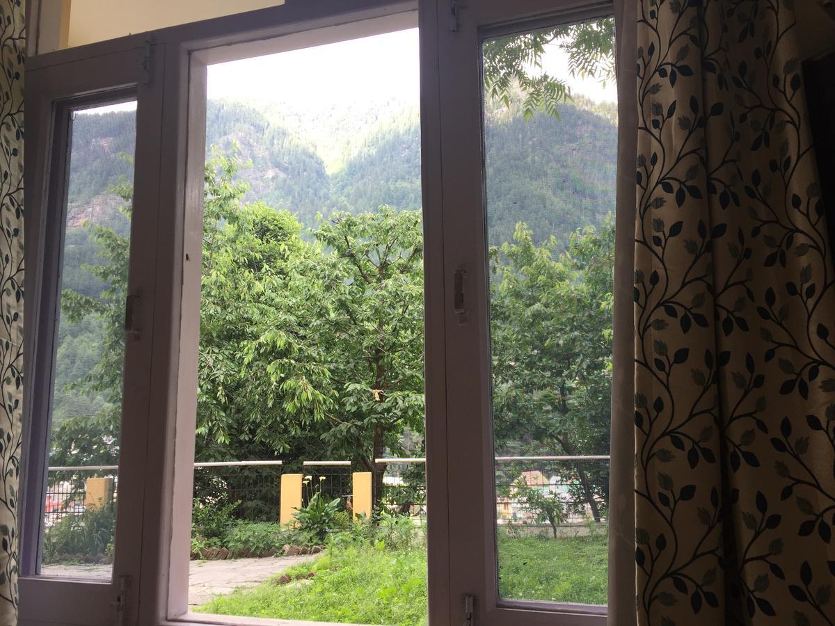 Bed and Breakfast Ambika Bliss Manāli Exterior foto